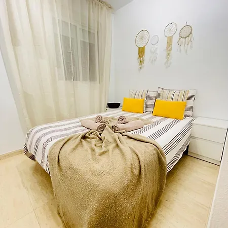 Diego, Wybrzeze Costa Blanca, Hiszpania, Z Placem Zabaw, Basenem, Grilem I Kortem Do Koszykowki Apartment